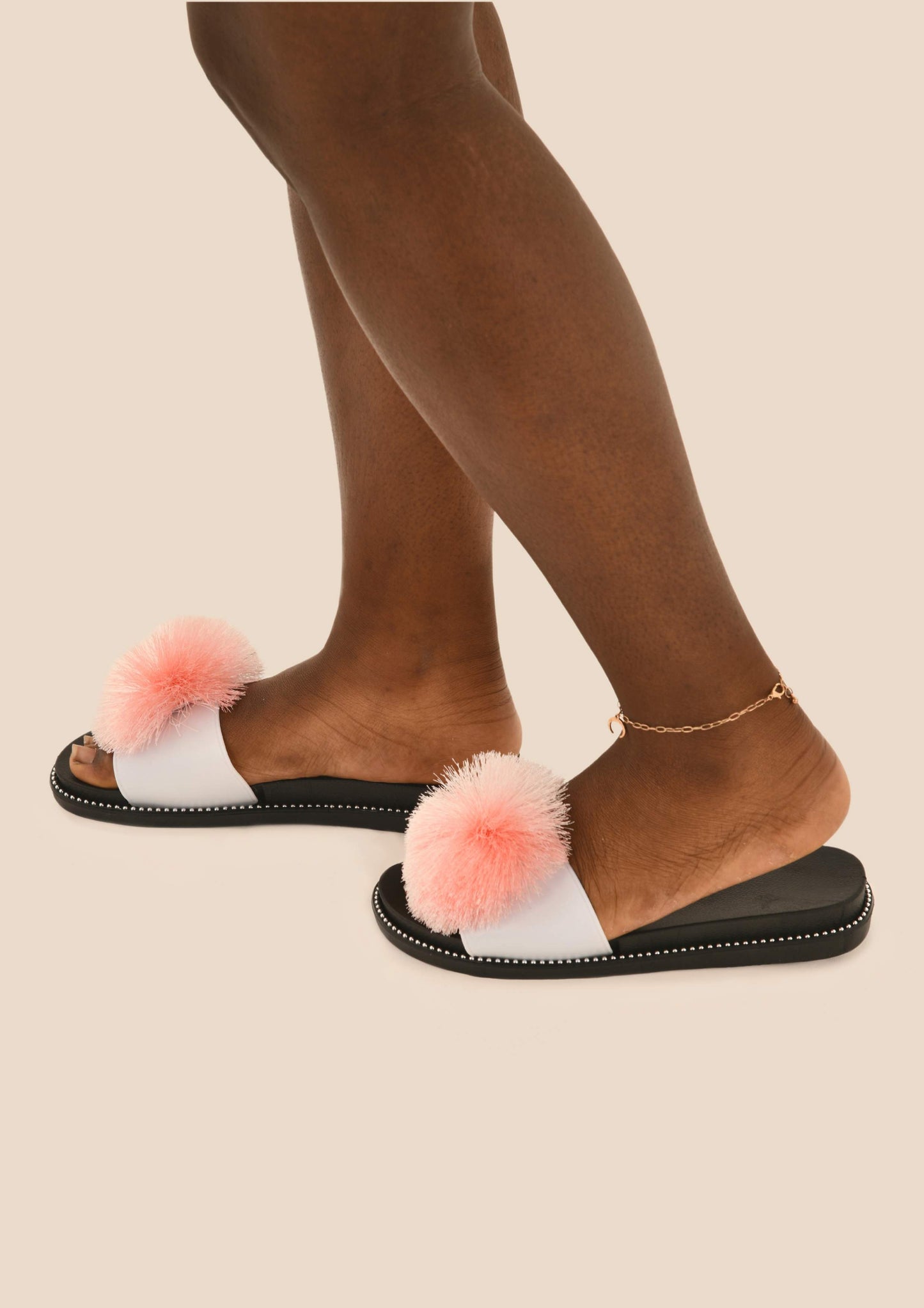 Pom Pom Strap Sliders