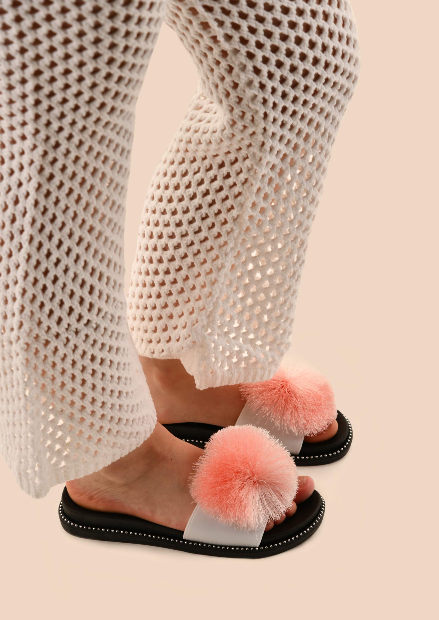 Pom Pom Strap Sliders