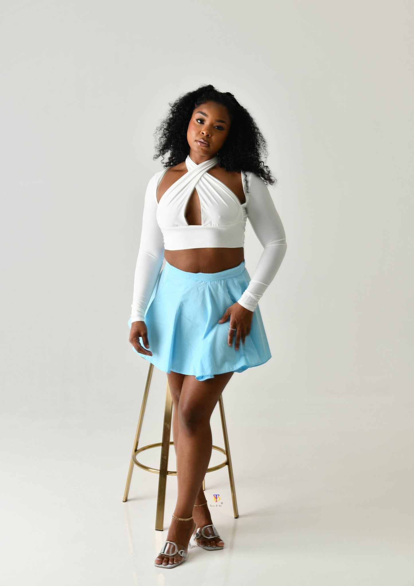 Sleeved Halter Neck Crop Top